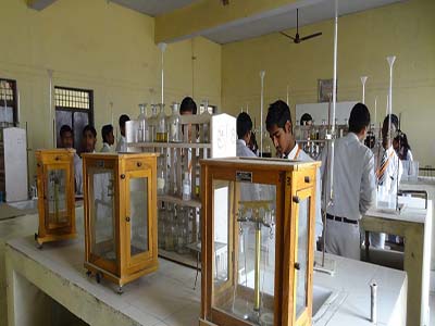 Physics Lab Image 2